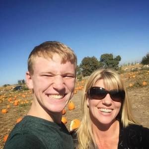 Meet your Posher, Cameron